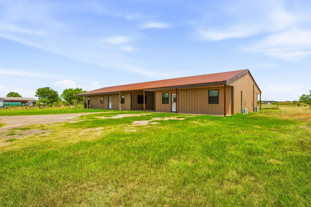 341 Wesley Chapel Road Jacksboro, TX 76458