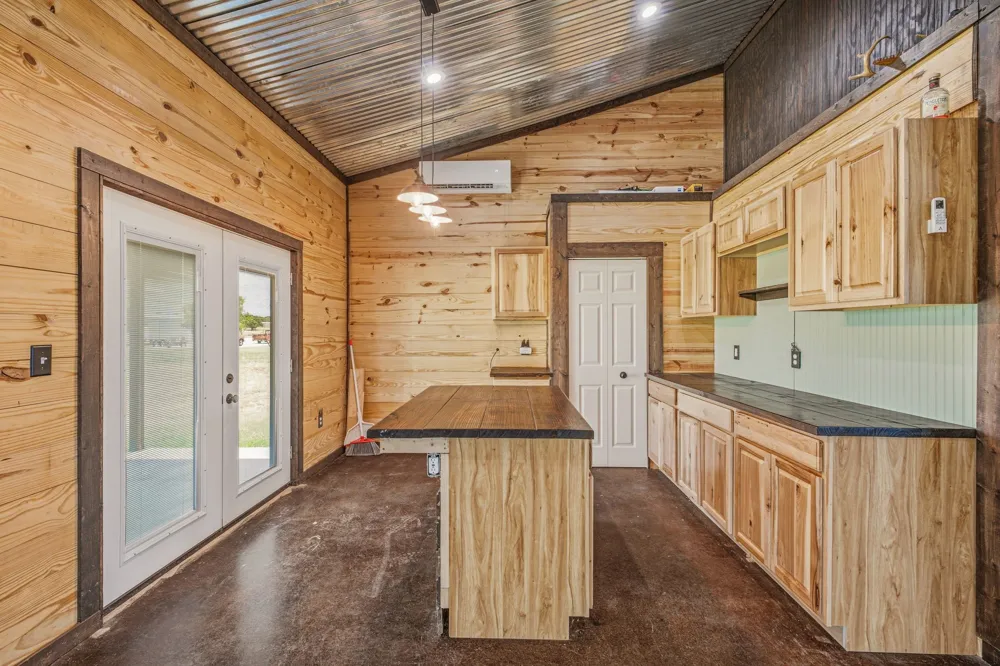 341 Wesley Chapel Road Jacksboro, TX 76458