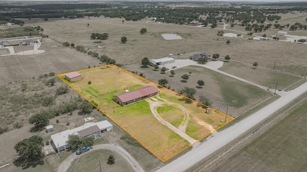 341 Wesley Chapel Road Jacksboro, TX 76458