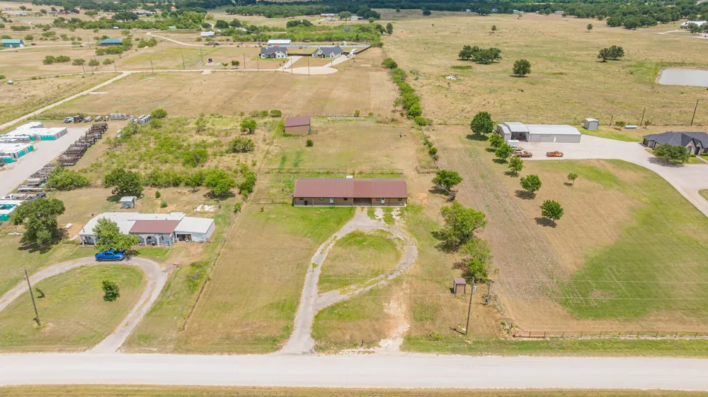 341 Wesley Chapel Road Jacksboro, TX 76458