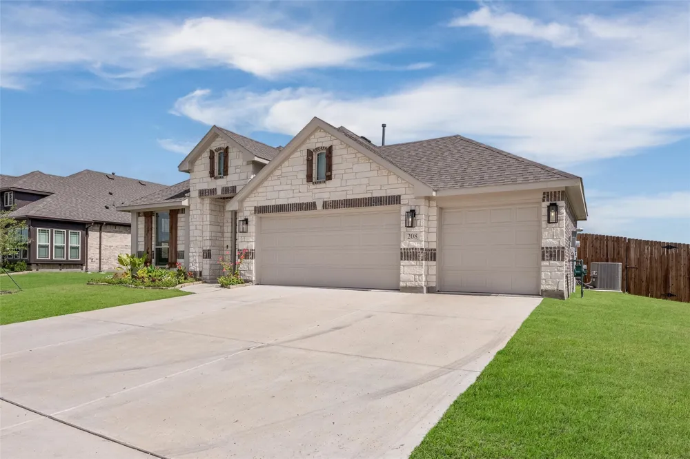 208 Shady Bank Way Nevada, TX 75173