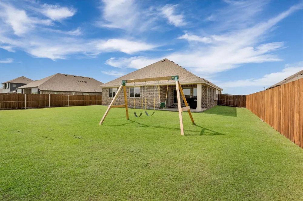 208 Shady Bank Way Nevada, TX 75173