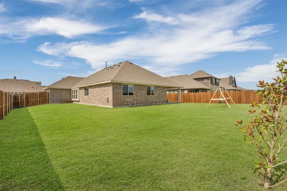 208 Shady Bank Way Nevada, TX 75173