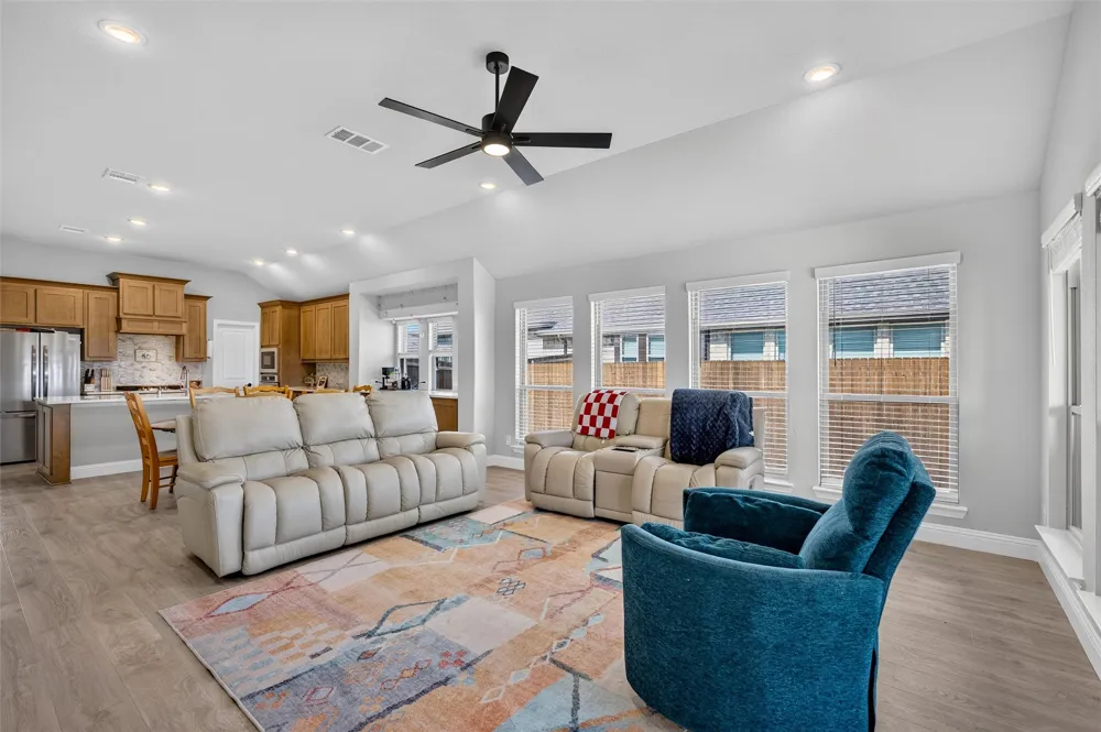 208 Shady Bank Way Nevada, TX 75173