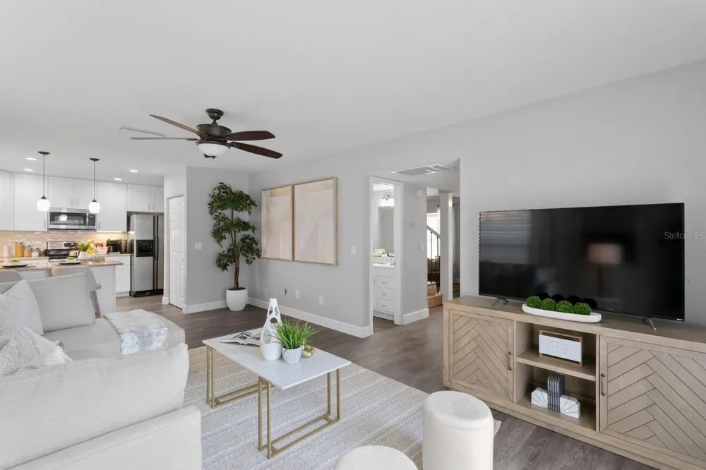14009 DOMINION COURT Tampa, FL 33613