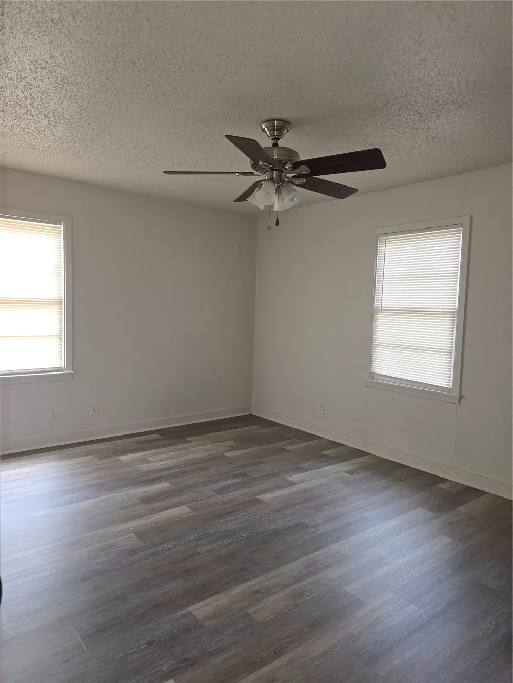 432 Lorna Street Burleson, TX 76028