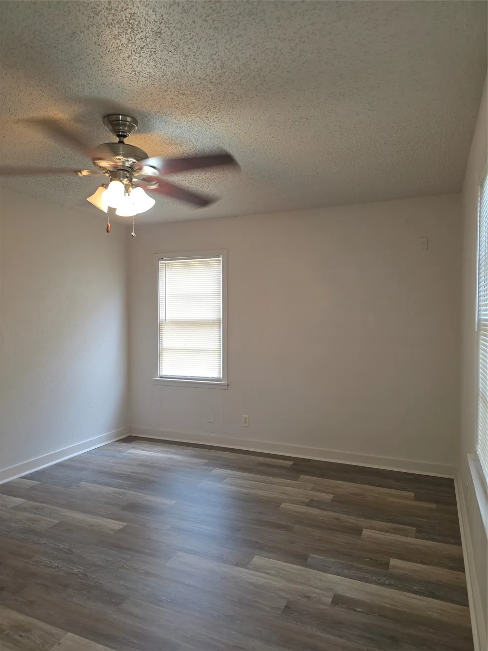 432 Lorna Street Burleson, TX 76028