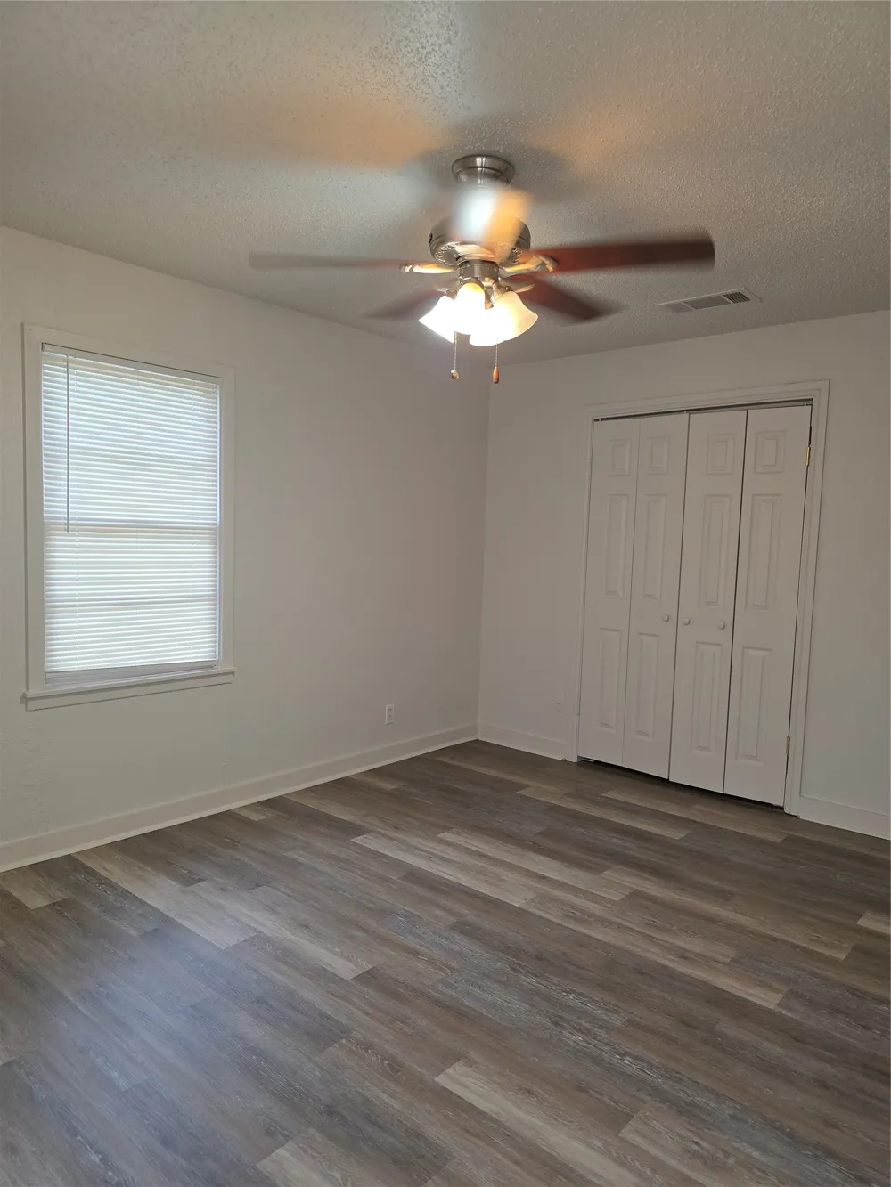432 Lorna Street Burleson, TX 76028
