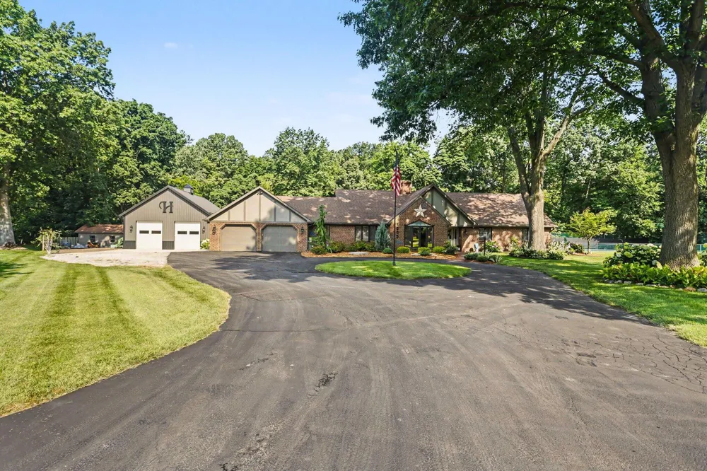 1555 Cardinal Drive St. Joseph, MI 49085
