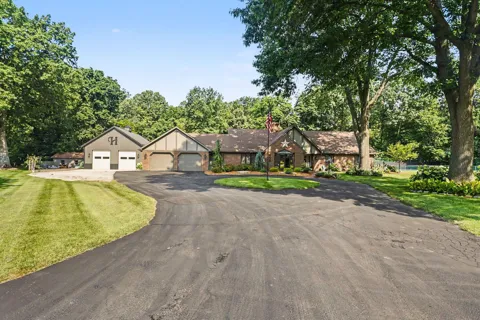 1555 Cardinal Drive