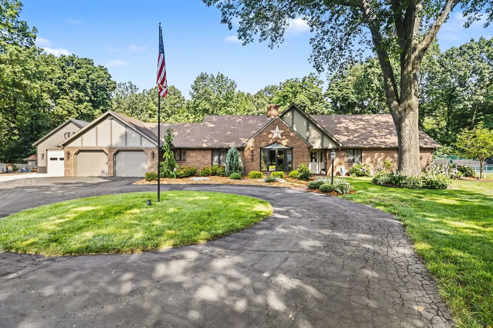 1555 Cardinal Drive St. Joseph, MI 49085