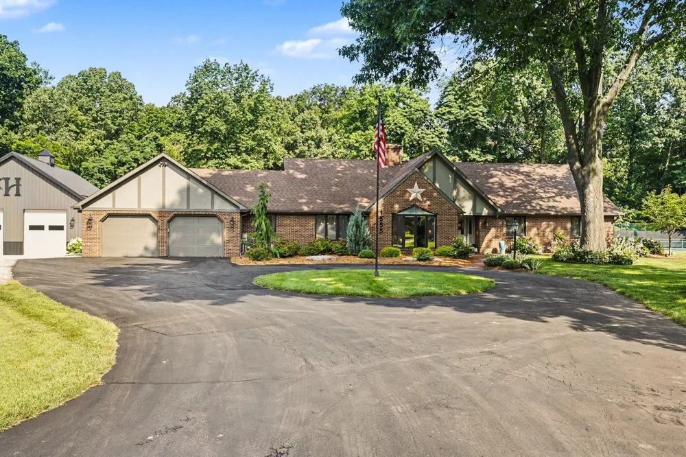 1555 Cardinal Drive St. Joseph, MI 49085