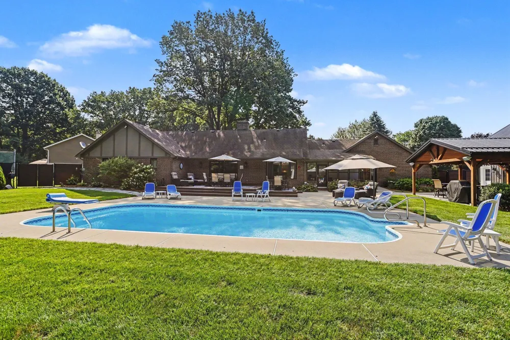 1555 Cardinal Drive St. Joseph, MI 49085