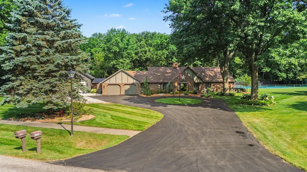 1555 Cardinal Drive St. Joseph, MI 49085