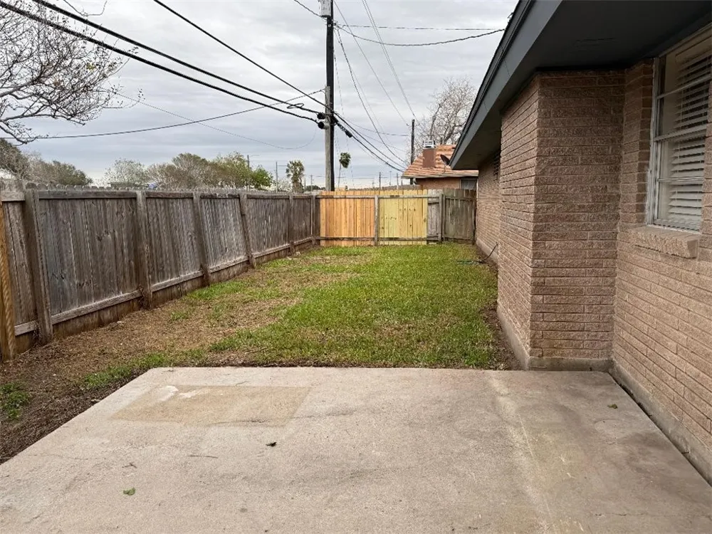 205 Santa Monica Street Portland, TX 78374
