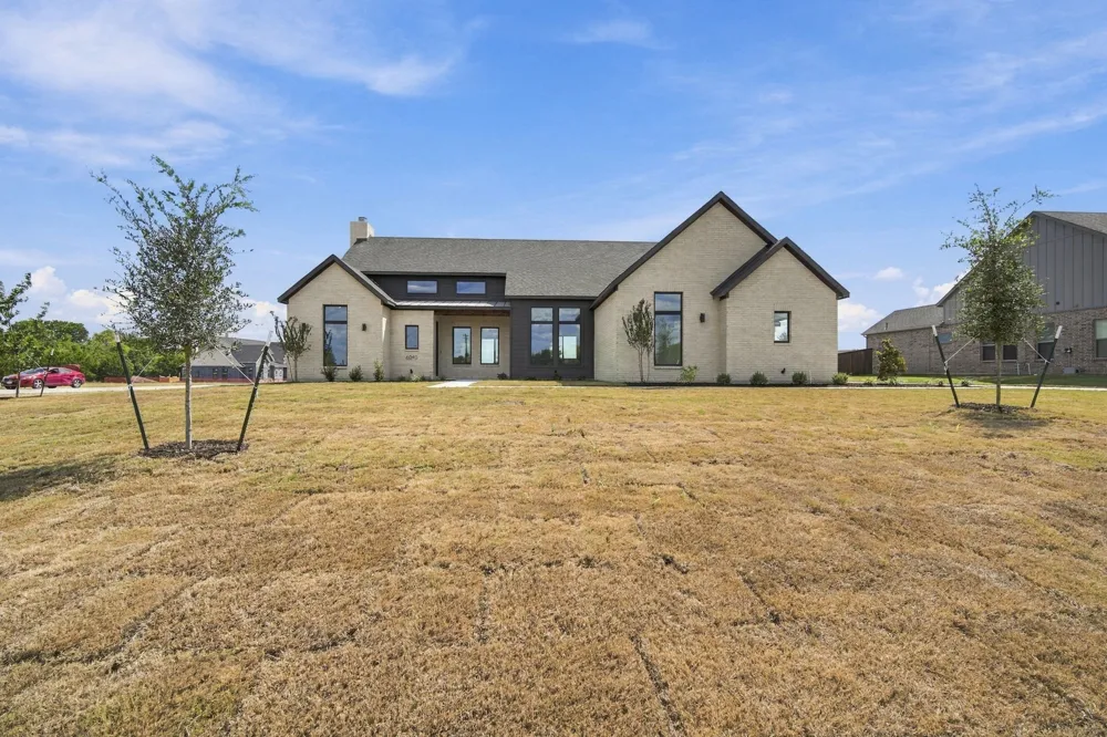 6040 Lindenwood Drive Midlothian, TX 76065