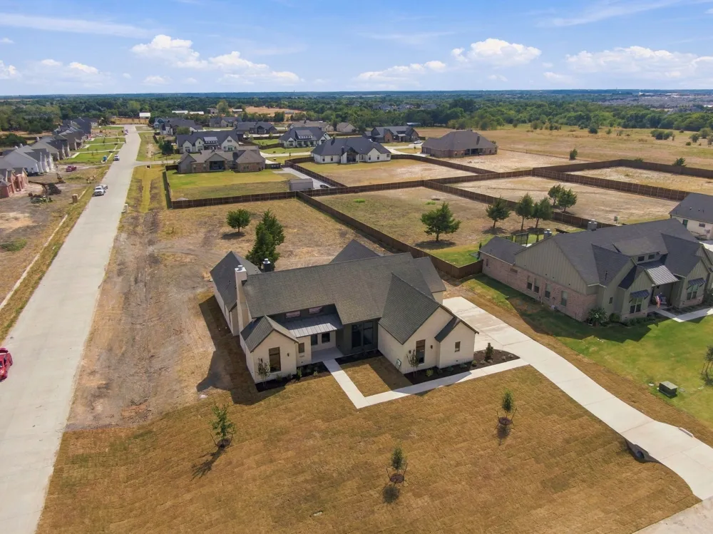 6040 Lindenwood Drive Midlothian, TX 76065