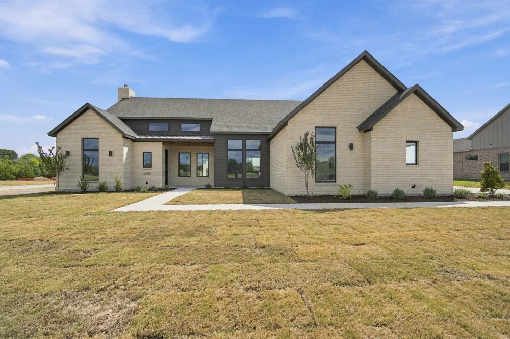 6040 Lindenwood Drive Midlothian, TX 76065