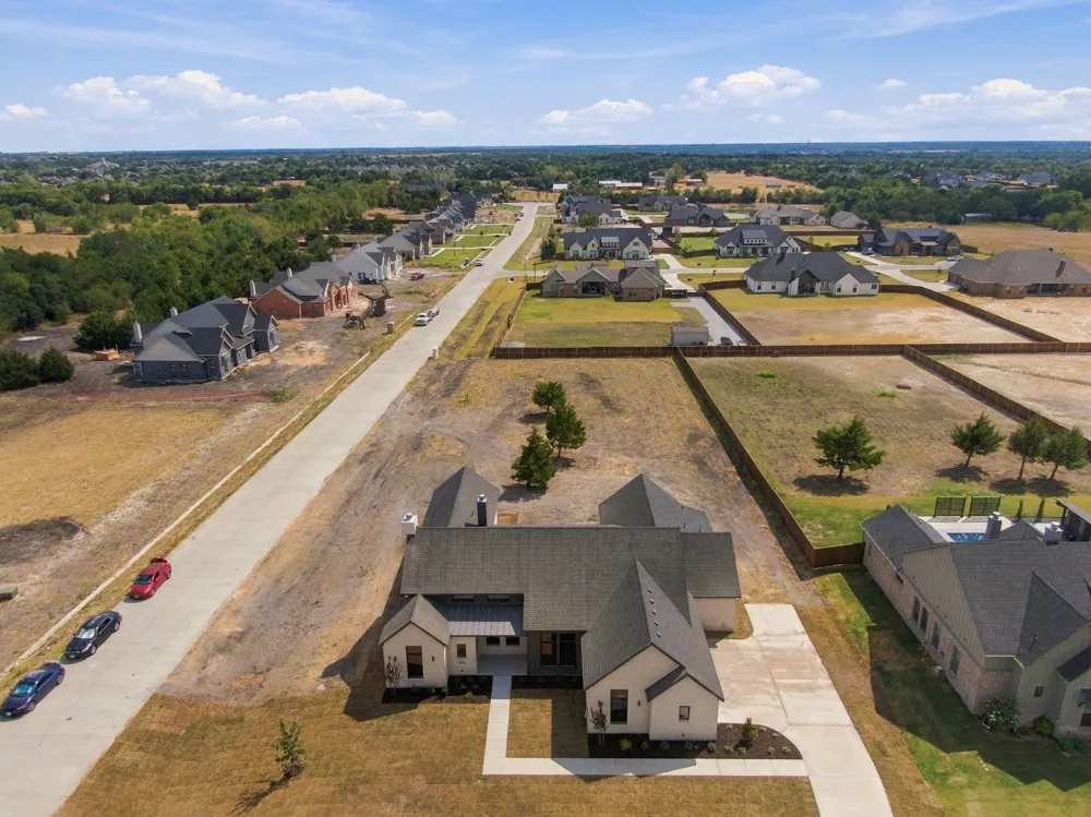 6040 Lindenwood Drive Midlothian, TX 76065