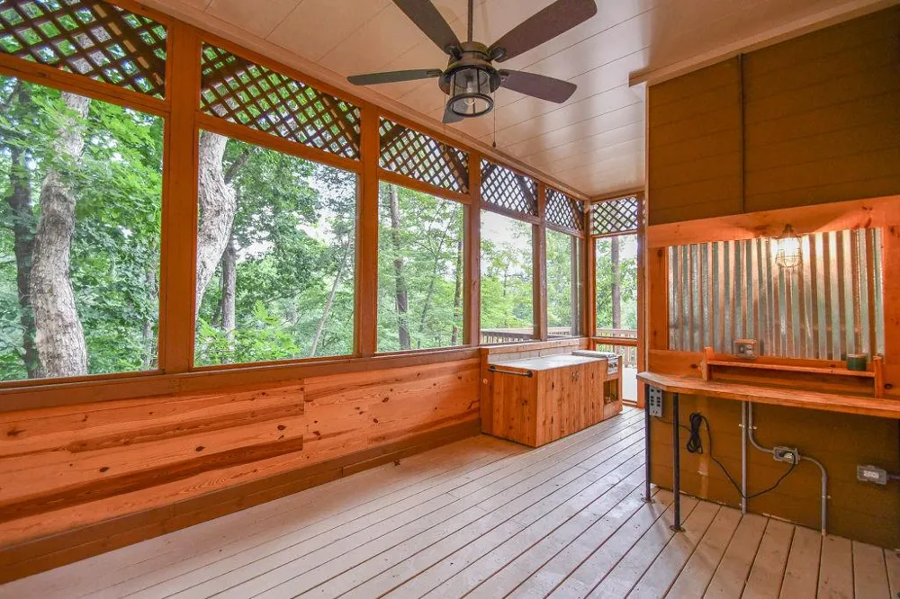 173 Indian Oak Drive Waleska, GA 30183