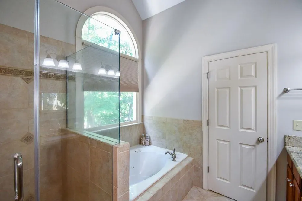 173 Indian Oak Drive Waleska, GA 30183