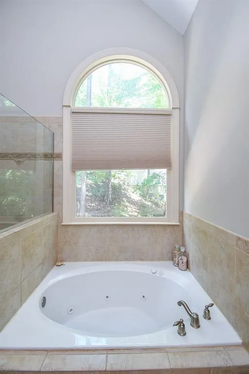 173 Indian Oak Drive Waleska, GA 30183