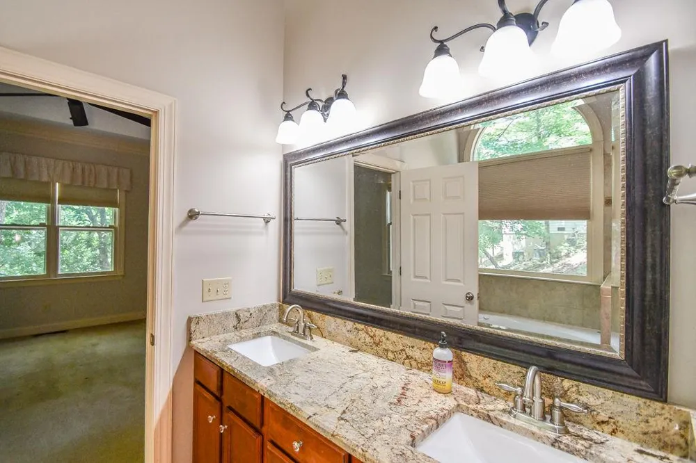 173 Indian Oak Drive Waleska, GA 30183