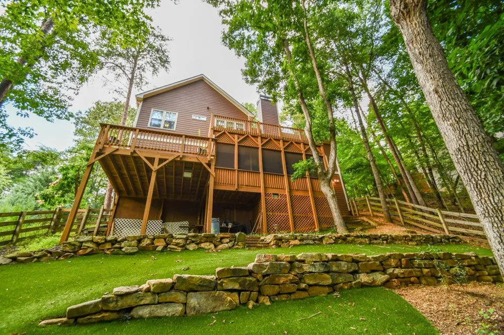 173 Indian Oak Drive Waleska, GA 30183
