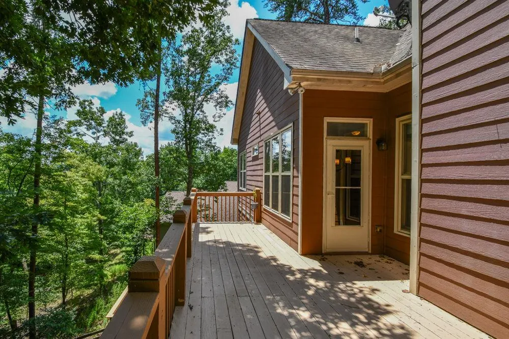 173 Indian Oak Drive Waleska, GA 30183