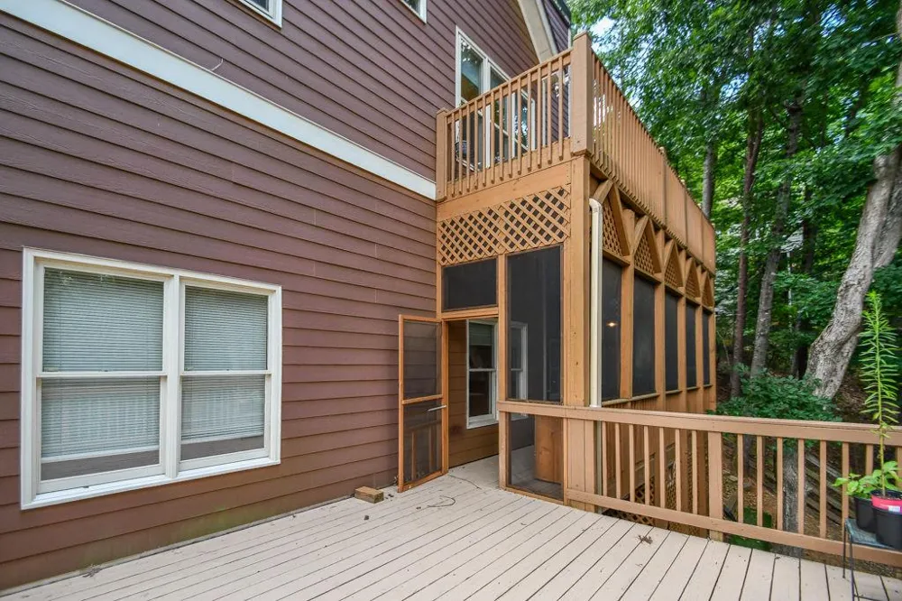 173 Indian Oak Drive Waleska, GA 30183