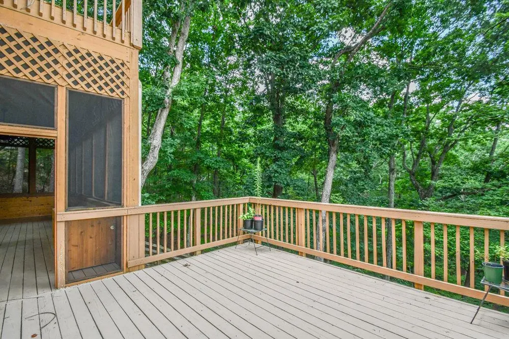 173 Indian Oak Drive Waleska, GA 30183