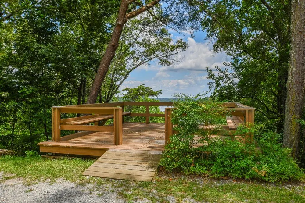 173 Indian Oak Drive Waleska, GA 30183