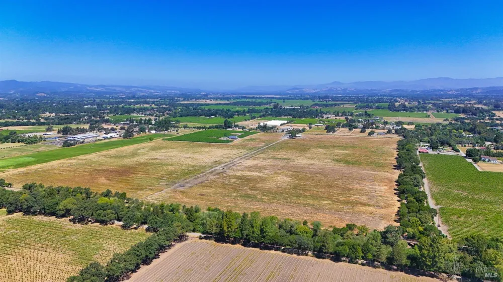 2942 Guerneville Road Santa Rosa, CA 95401