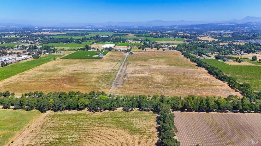 2942 Guerneville Road Santa Rosa, CA 95401