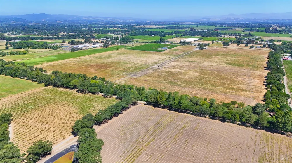 2942 Guerneville Road Santa Rosa, CA 95401