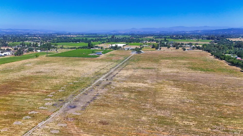 2942 Guerneville Road Santa Rosa, CA 95401