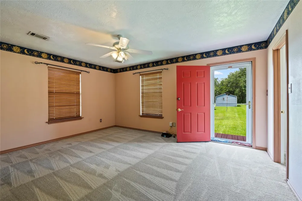 5710 County Road 166 Alvin, TX 77511