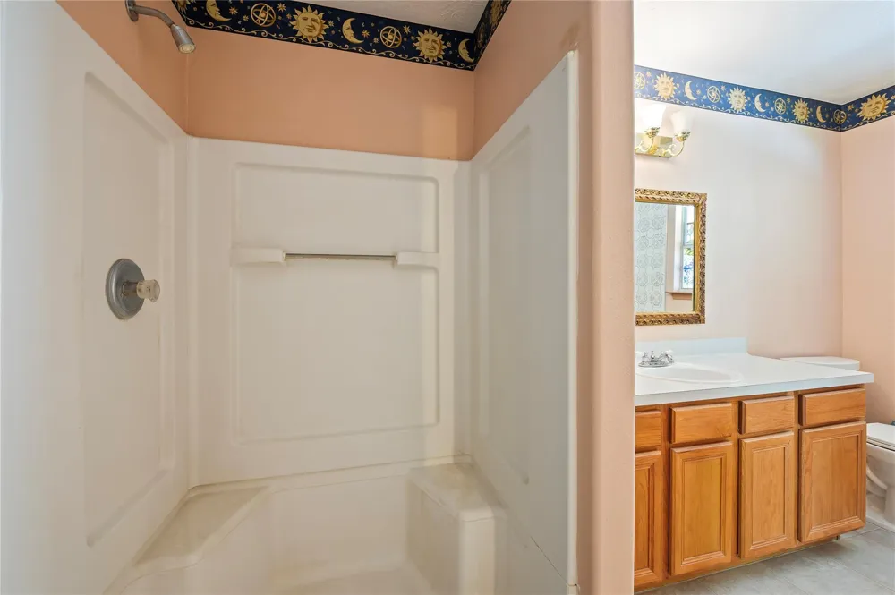 5710 County Road 166 Alvin, TX 77511