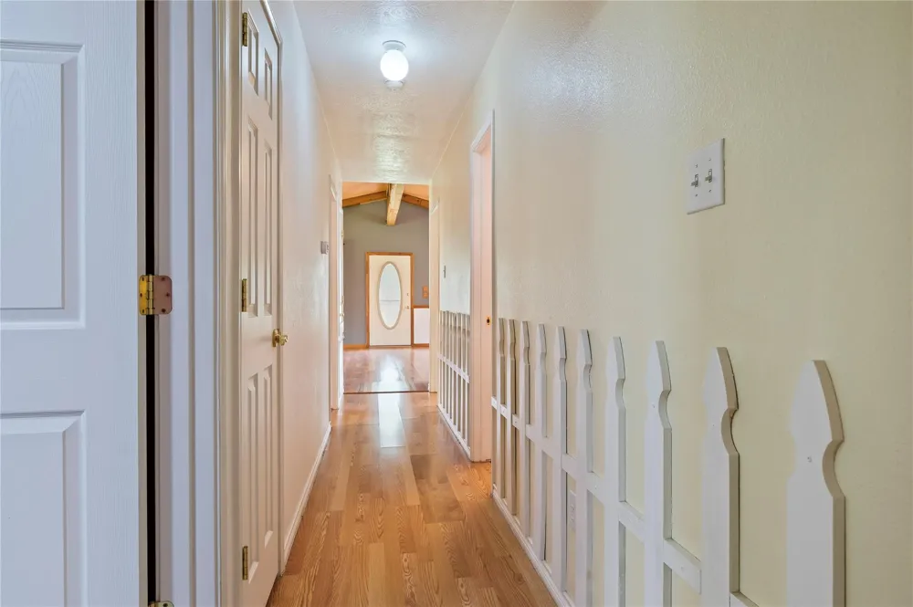 5710 County Road 166 Alvin, TX 77511