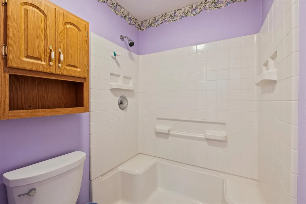 5710 County Road 166 Alvin, TX 77511