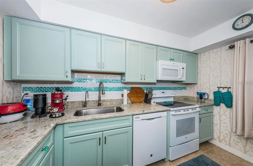 2117 LAKEWOOD CLUB DRIVE S #7K St Petersburg, FL 33712