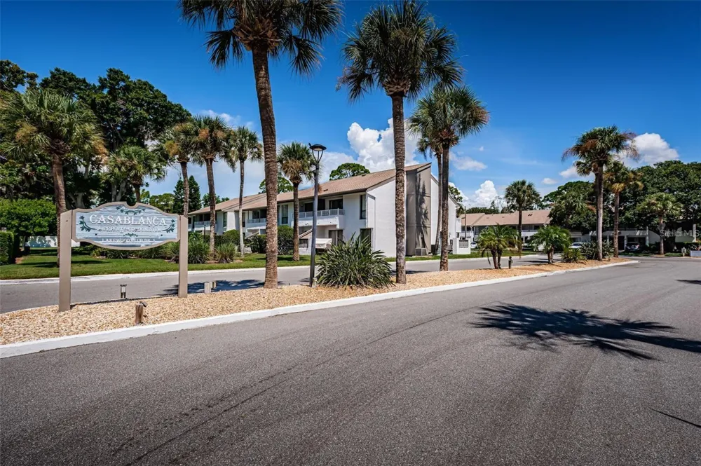 2117 LAKEWOOD CLUB DRIVE S #7K St Petersburg, FL 33712