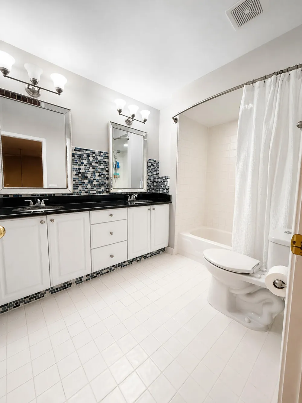 244 Indian Trail Lake Orion, MI 48362