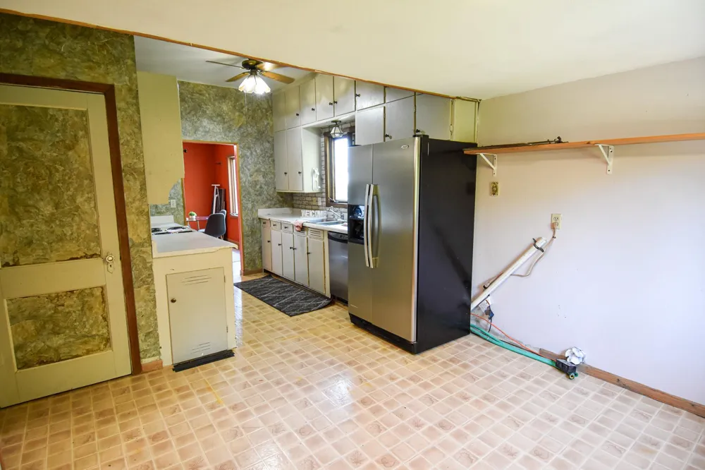 237 E Nelson Avenue Warren, MN 56762