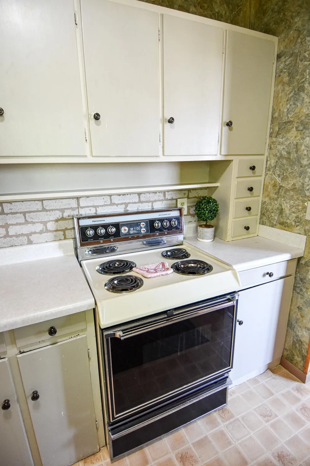 237 E Nelson Avenue Warren, MN 56762