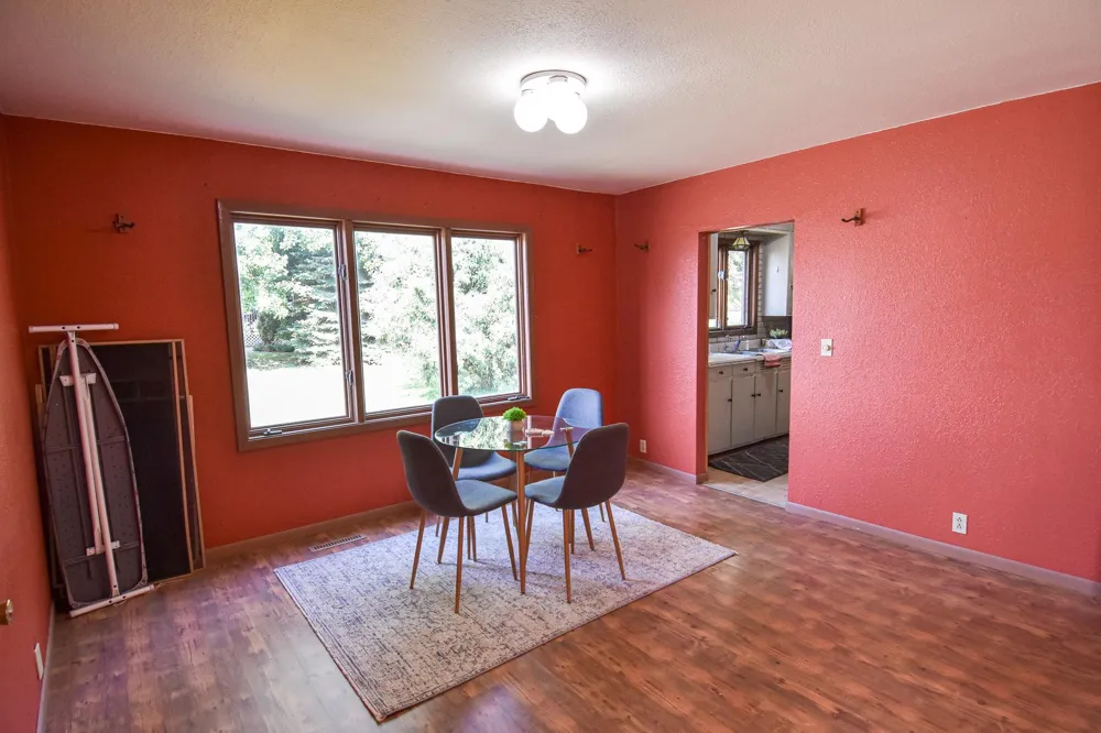 237 E Nelson Avenue Warren, MN 56762