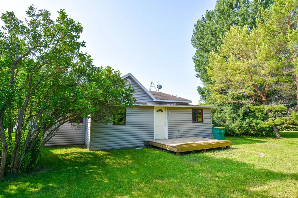 237 E Nelson Avenue Warren, MN 56762