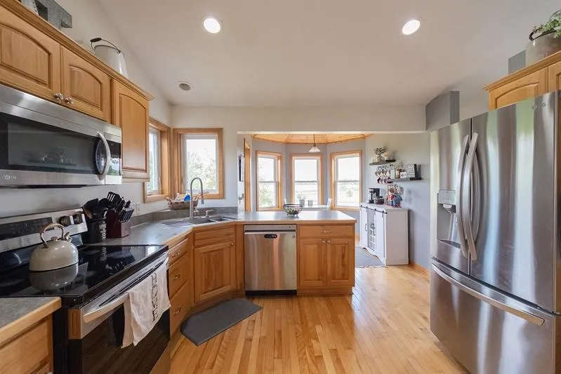 9199 50th Street NW Annandale, MN 55302