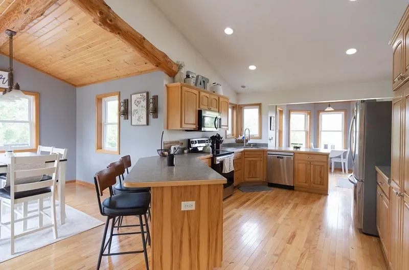 9199 50th Street NW Annandale, MN 55302
