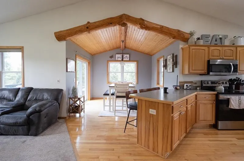 9199 50th Street NW Annandale, MN 55302
